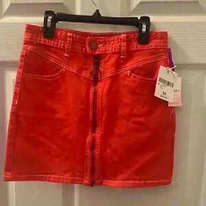 FOREVER 21 Mini skirt with front zipper
